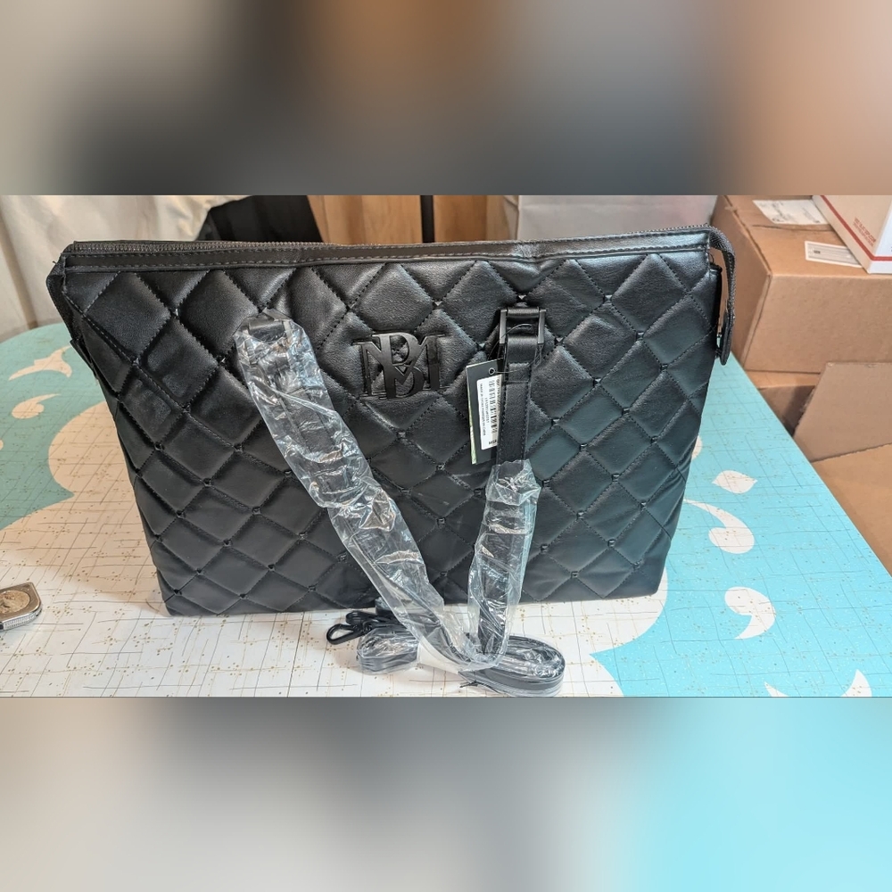 Badgley Mischka quilted  large black crossbody 16x12  Zipper Top